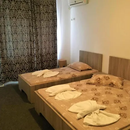 Vila Mirela إيفوري نورد